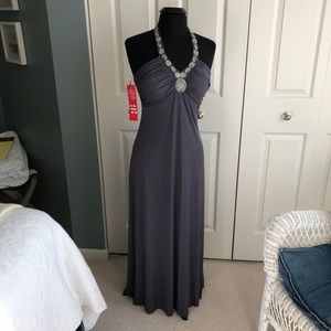 NWT Spence halter neck formal gown in pewter gray